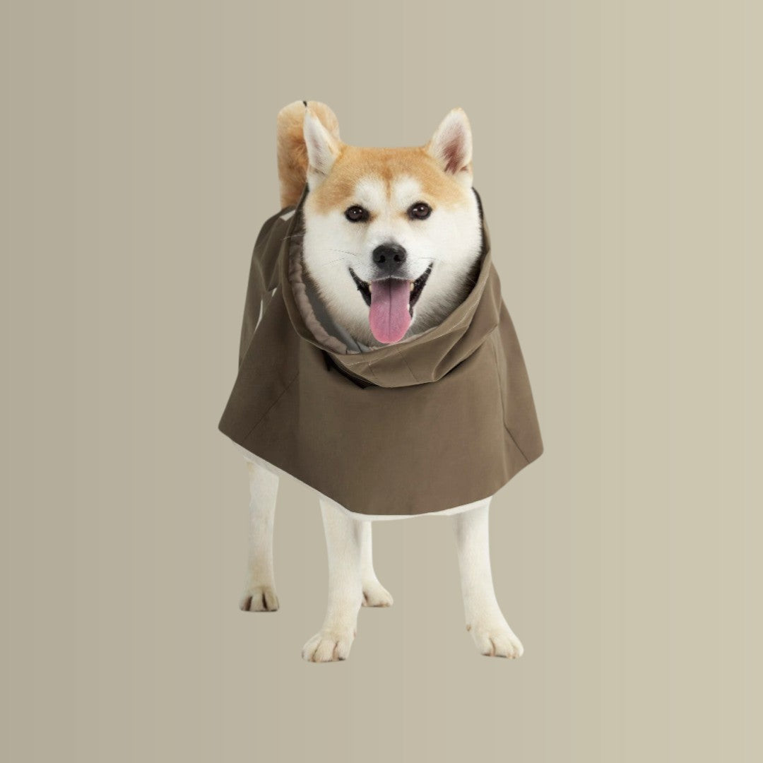 MoonRise Lulu 超柔软棕色宠物雨衣，柴犬穿着舒适防水斗篷式外套